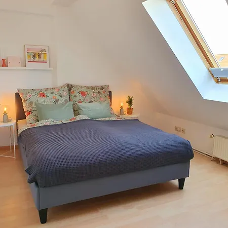 Apartment Charmante Maisonnette-dachgeschosswohnung In Zentraler Lage