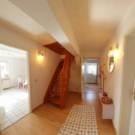 Charmante Maisonnette-dachgeschosswohnung In Zentraler Lage Apartment *